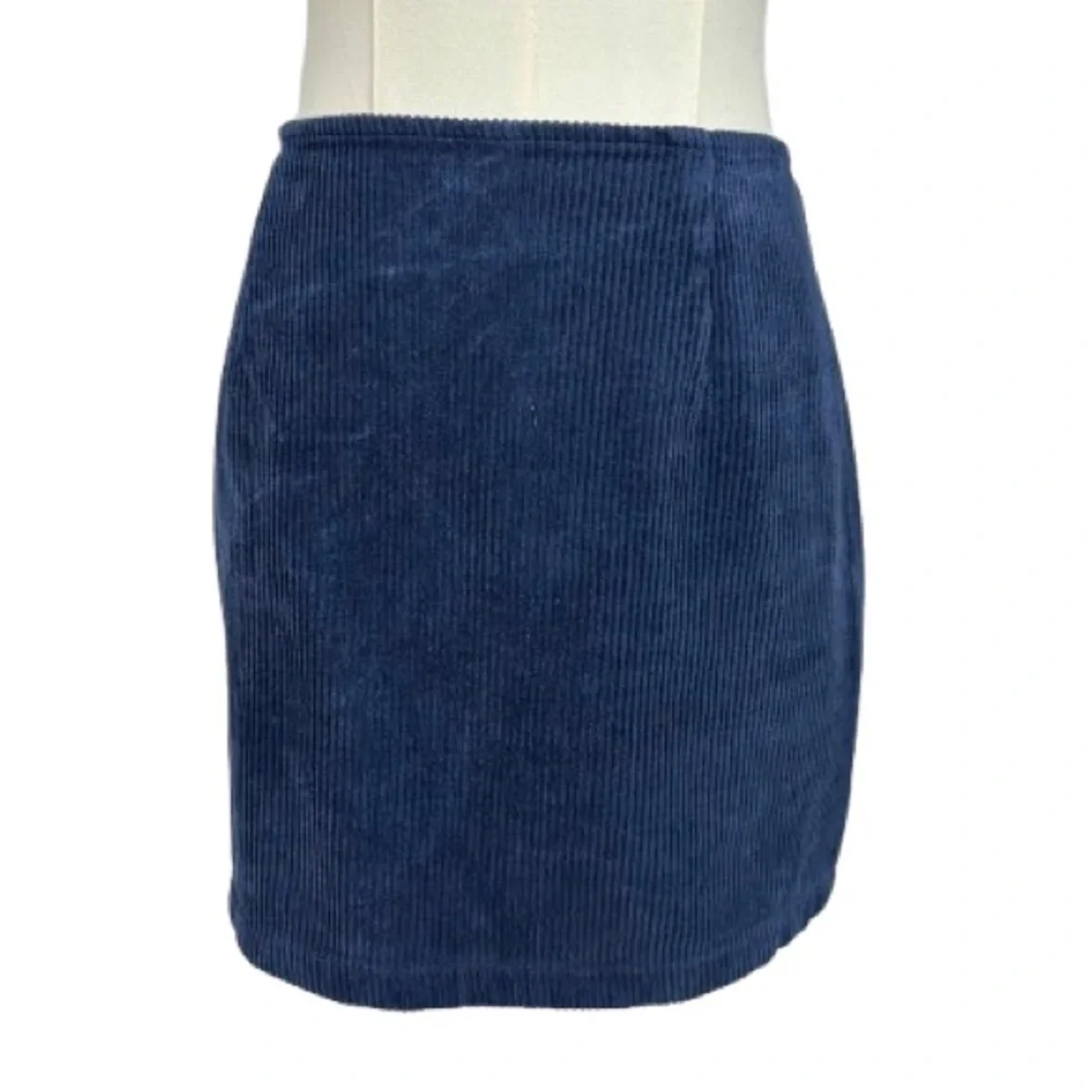 ❤️ SALE! 💙 Kendall & Kylie Navy Corduroy Mini Skirt Size XS